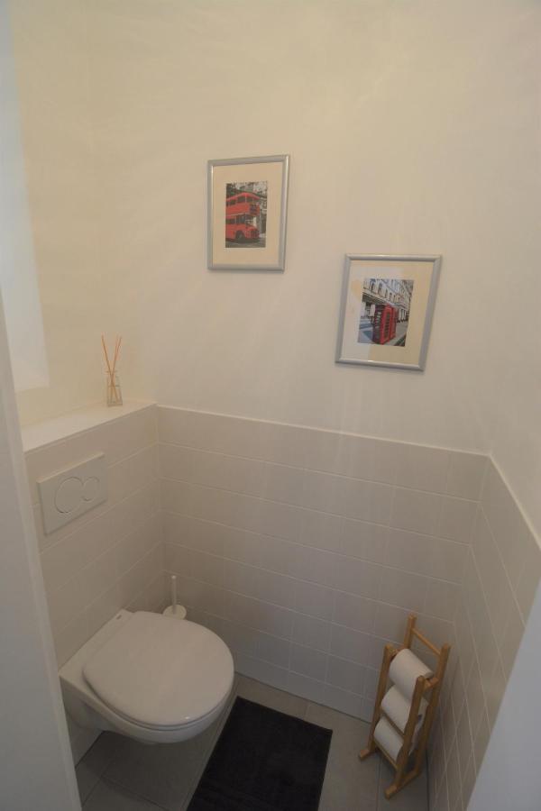 2-rooms; And Relax! Near Main Station Appartement
